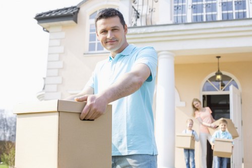 Local moving support for furniture and boxes in Beckenham