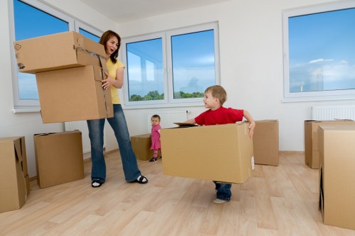 Local moving team handling access challenges in Beckenham
